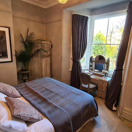 Court House Apartment Cheltenham Esterno foto