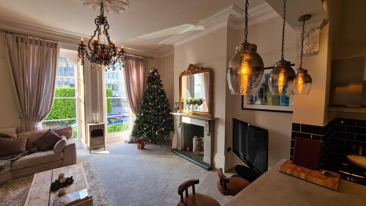 Court House Apartment Cheltenham Esterno foto