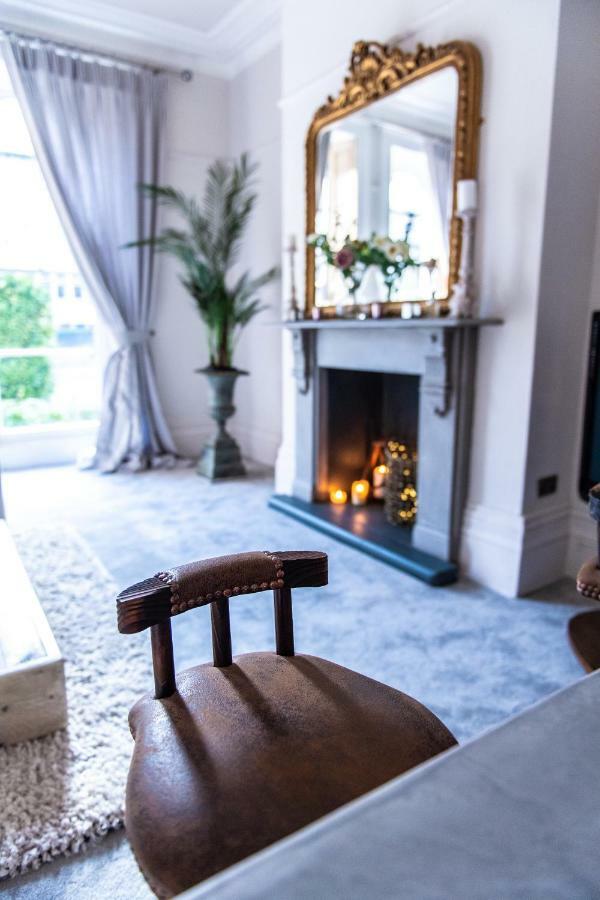 Court House Apartment Cheltenham Esterno foto