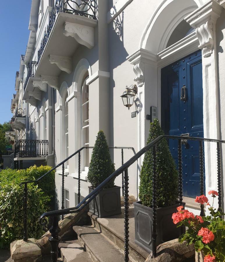 Court House Apartment Cheltenham Esterno foto