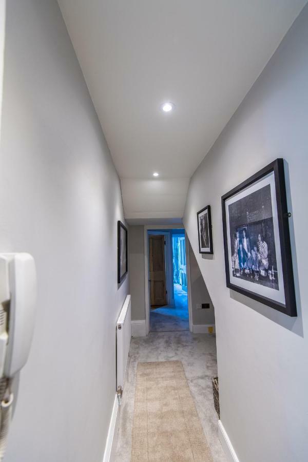 Court House Apartment Cheltenham Esterno foto