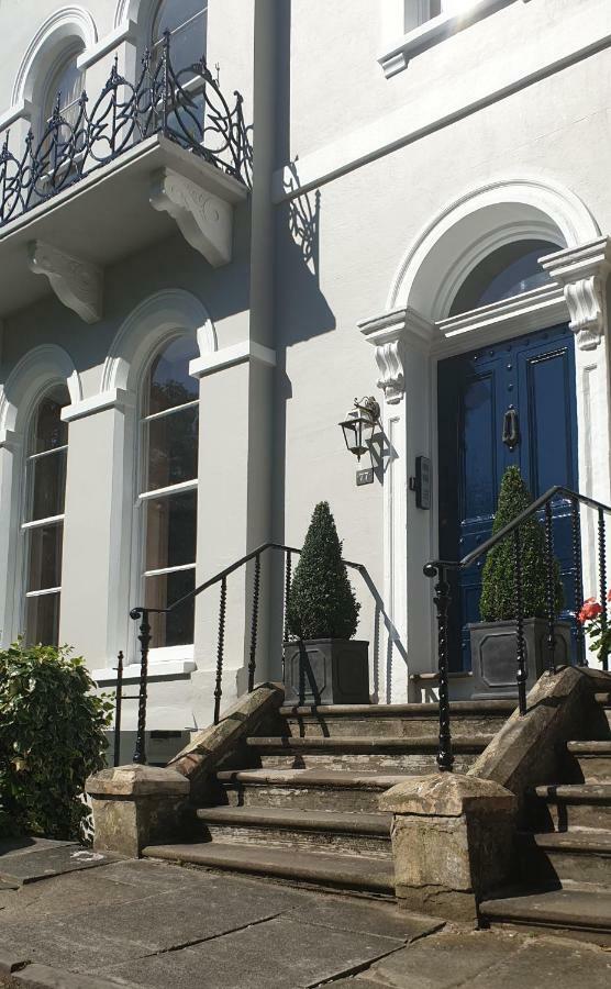 Court House Apartment Cheltenham Esterno foto