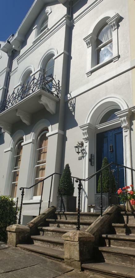 Court House Apartment Cheltenham Esterno foto