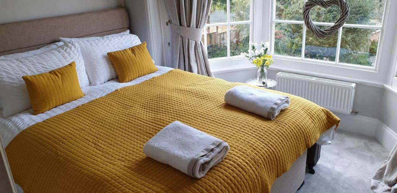 Court House Apartment Cheltenham Esterno foto